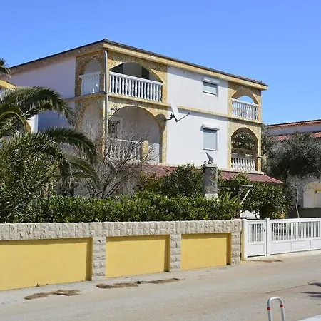 Apartments Maja Vir Exterior photo