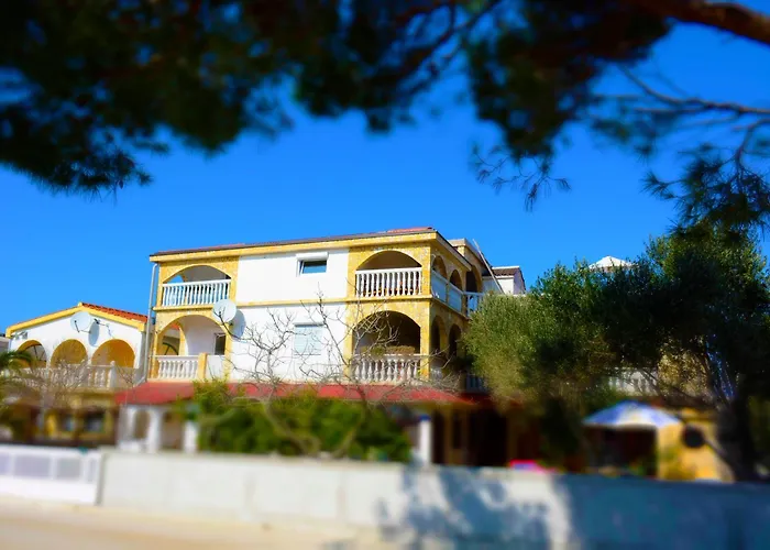 Apartments Maja