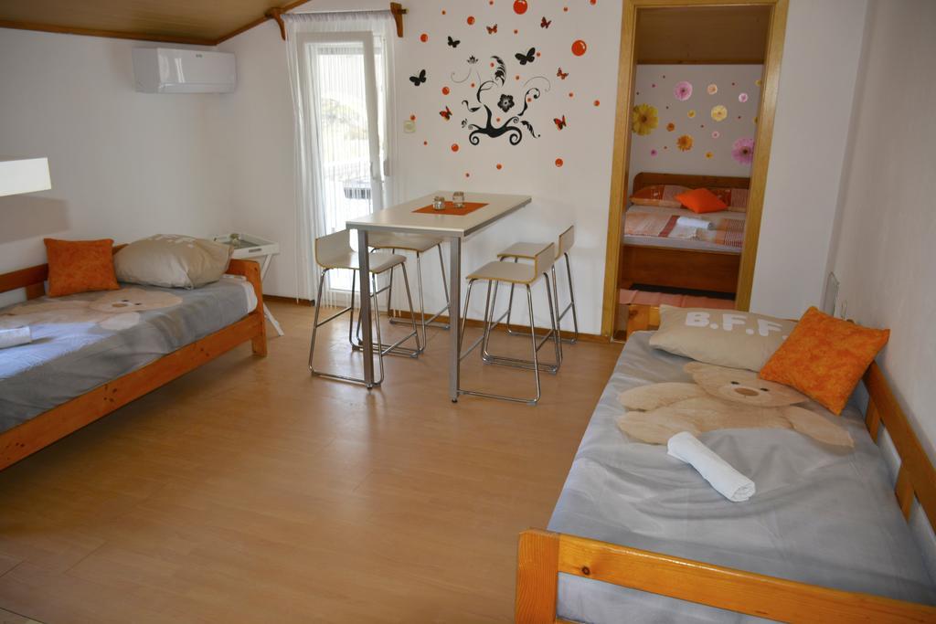 Apartment Maja Vir