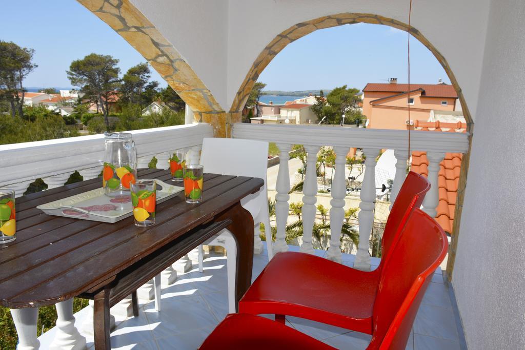 Apartment Maja Vir